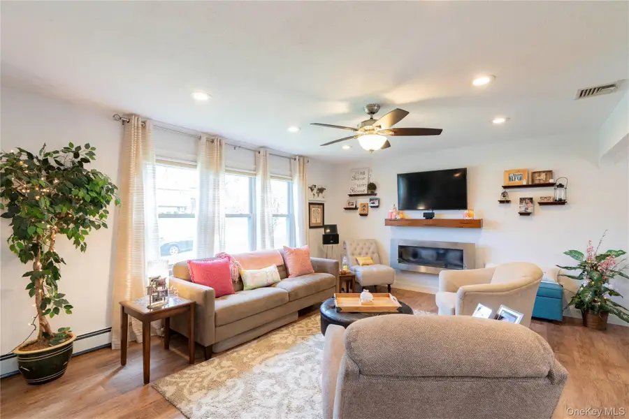4 Tanglewood Lane, Poughkeepsie, NY 12603 - #3