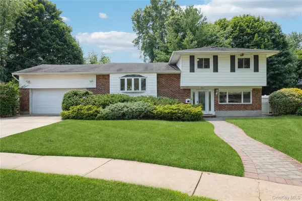 7 Ebb Court, Commack, NY 11725