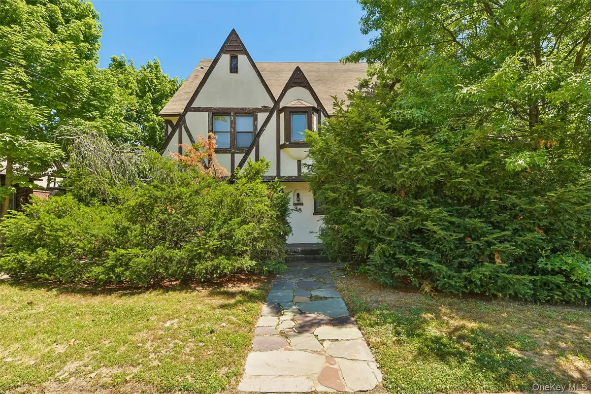 38 Cedarhurst Avenue, Cedarhurst, NY 11516 - #1