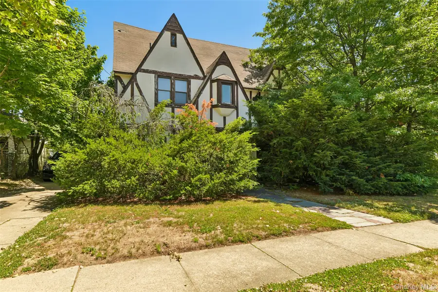 38 Cedarhurst Avenue, Cedarhurst, NY 11516 - #2