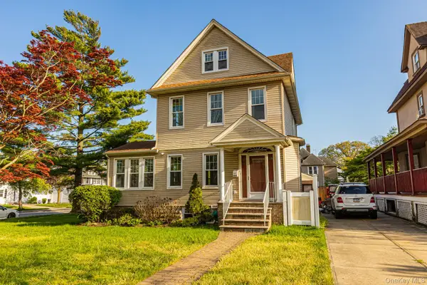209 Smith Street, Freeport, NY 11520