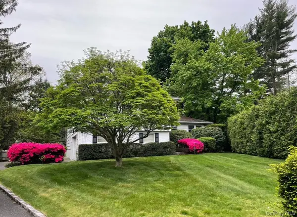 6 Preston Court, Glen Cove, NY 11542