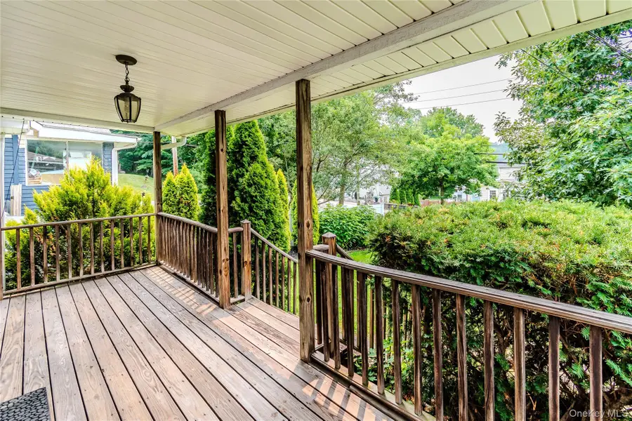 382 E Main Street, Jefferson Valley, NY 10535 - #2