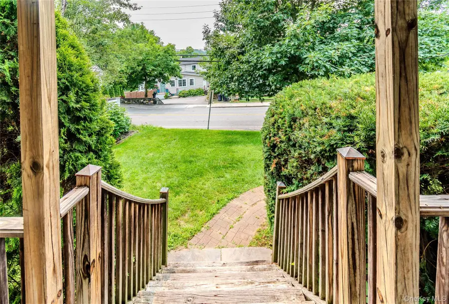 382 E Main Street, Jefferson Valley, NY 10535 - #3