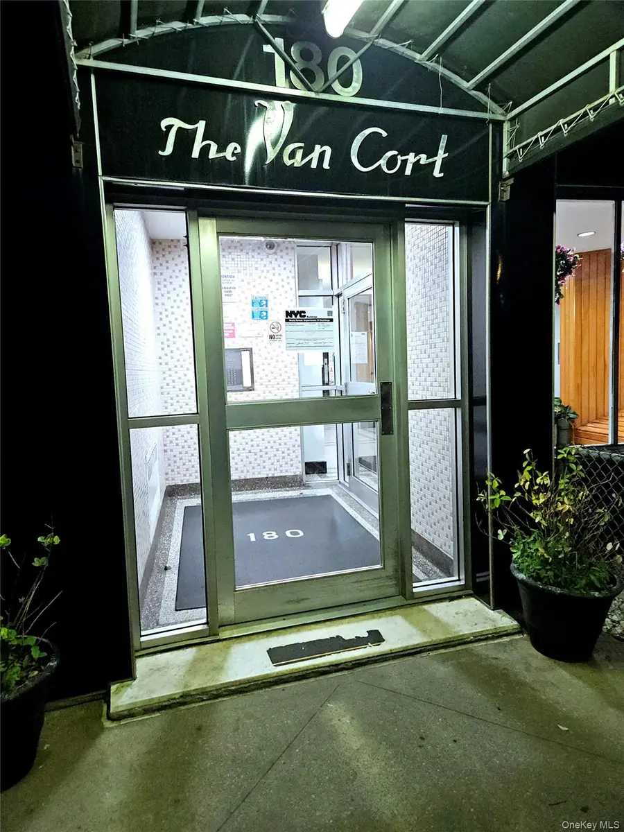 180 Van Cortlandt Park S #5C, Bronx, NY 10463 - #2