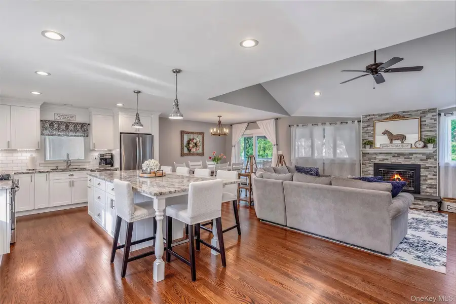 22 Caddy Place, Rocky Point, NY 11778 - #3