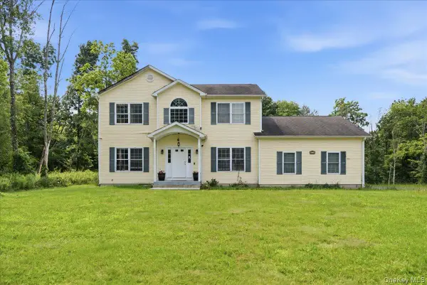 977 Mt Hope Road, Middletown, NY 10940