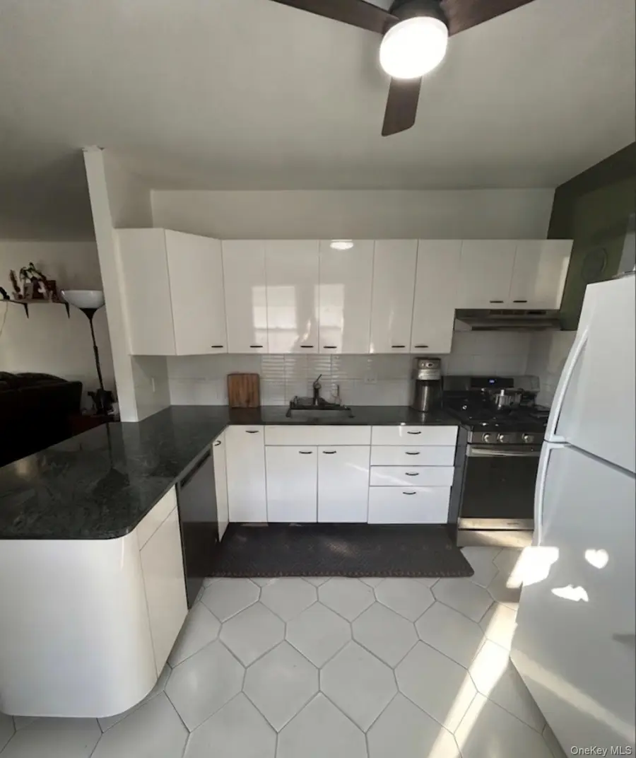 3058 Barkley Avenue, Bronx, NY 10465 - #3