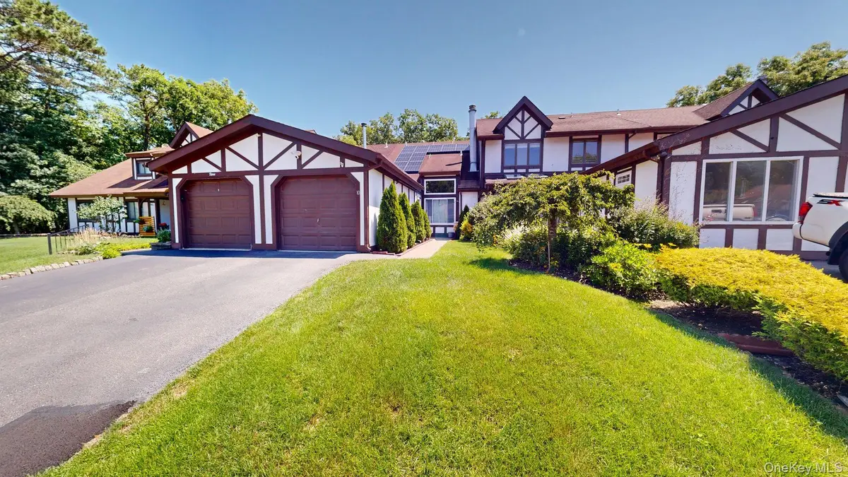 10 Amesworth Court, Middle Island, NY 11953 - #1