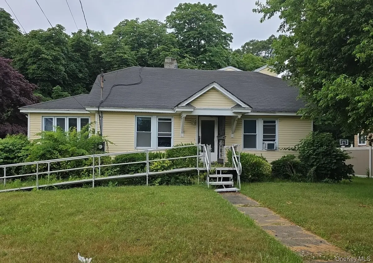 34 N Baldwin Place, Massapequa, NY 11758 - #1
