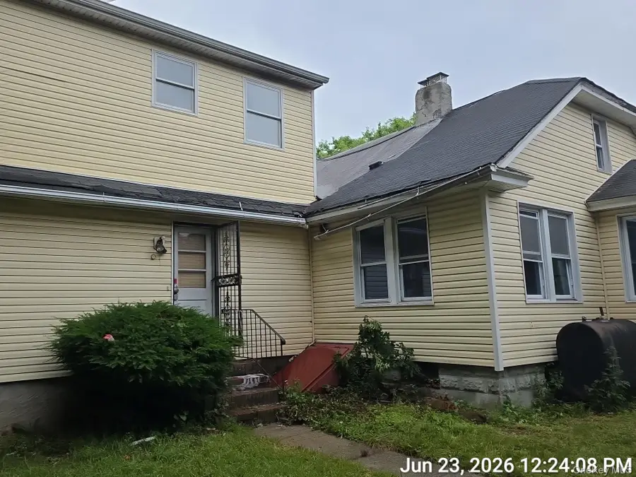 34 N Baldwin Place, Massapequa, NY 11758 - #3