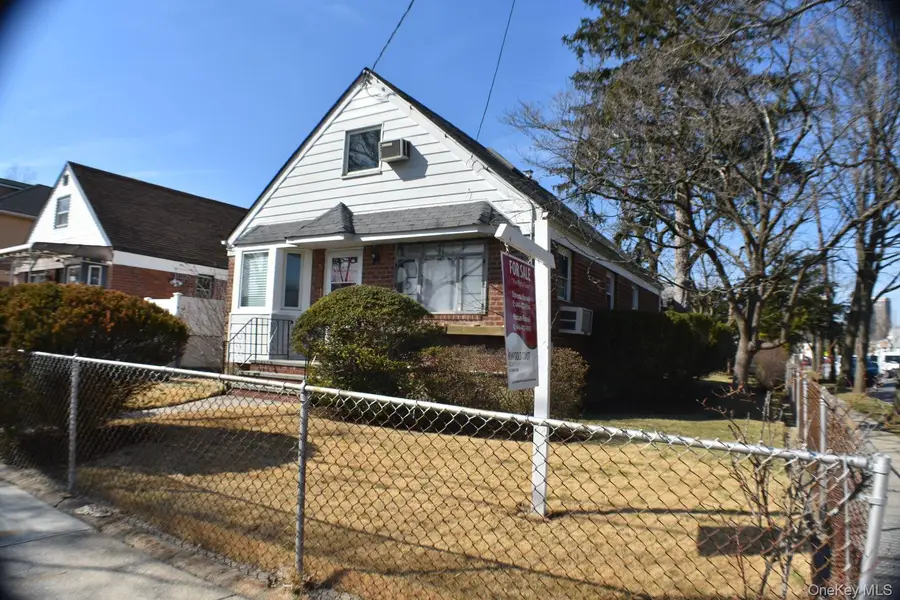 259-19 80 Avenue, Glen Oaks, NY 11004 - #2
