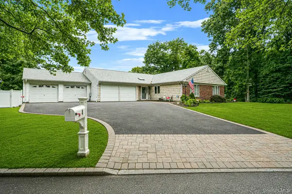 4 Missouri Avenue, Mount Sinai, NY 11766
