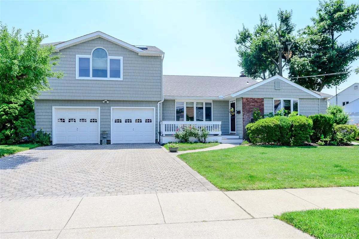 262 Rose Street, Massapequa Park, NY 11762 - #1