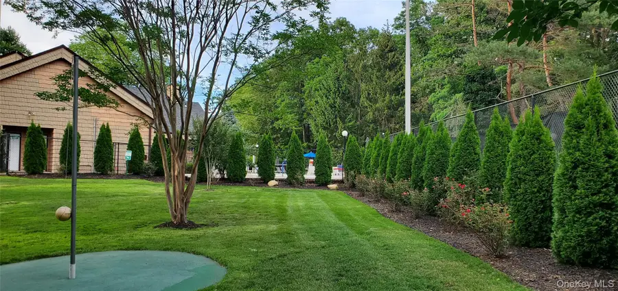 175 The Vale, Syosset, NY 11791 - #2