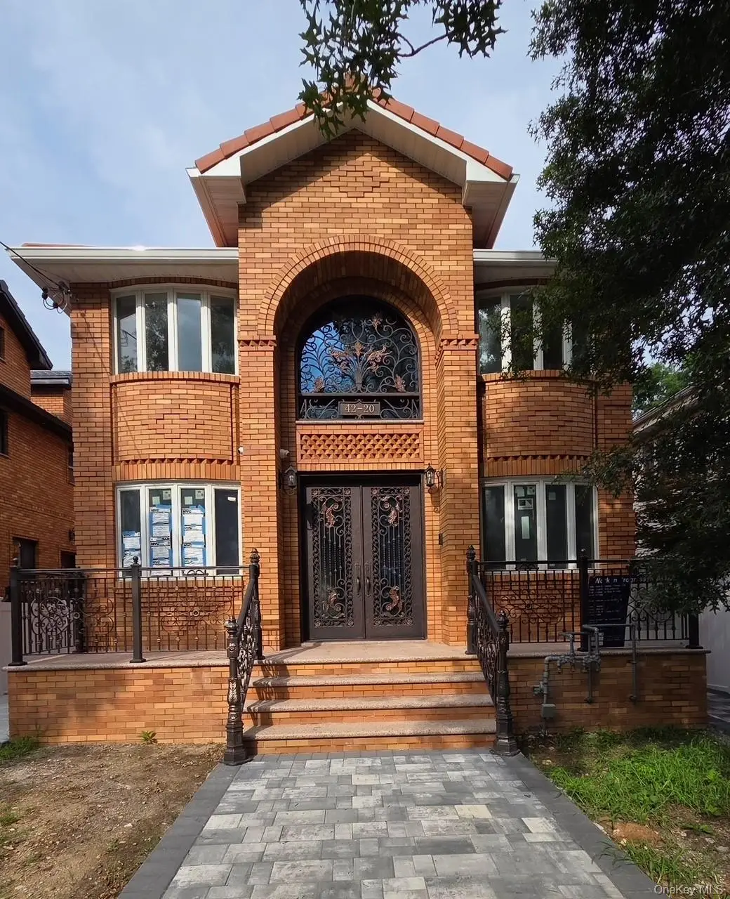 42-20 247th Street, Little Neck, NY 11363 - #1