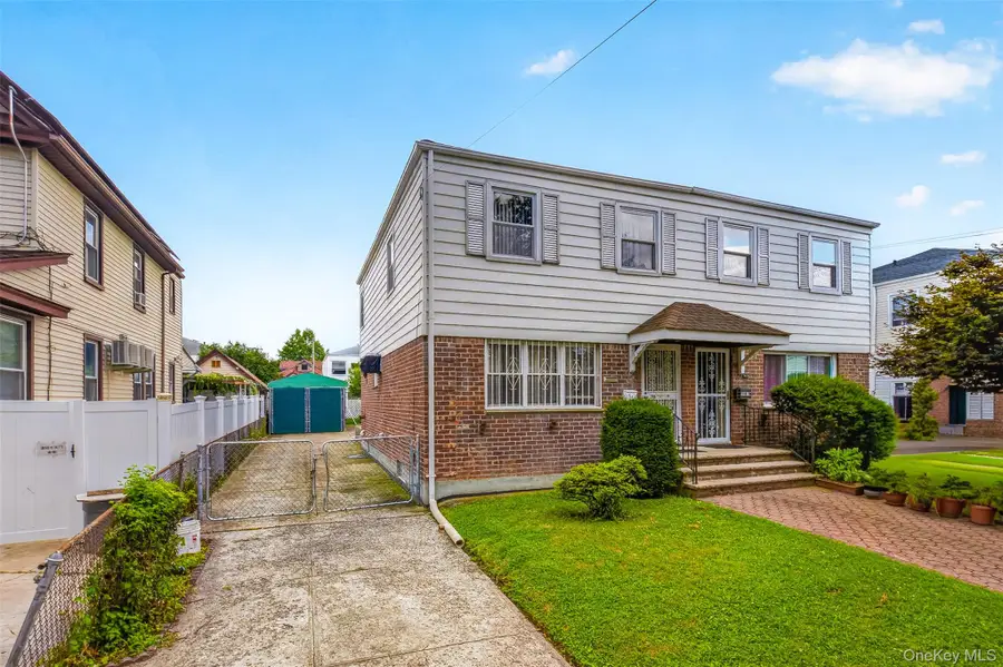 146-18 Kalmia Avenue, Flushing, NY 11355 - #2
