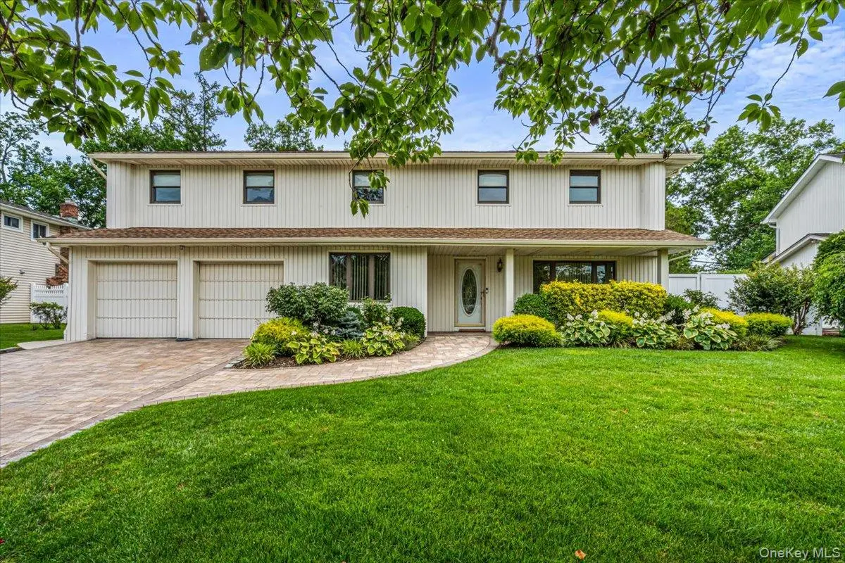 10 Clemson Lane, Woodbury, NY 11797 - #1