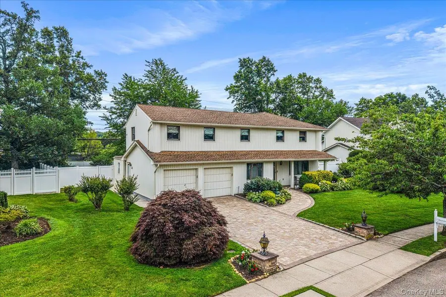10 Clemson Lane, Woodbury, NY 11797 - #2