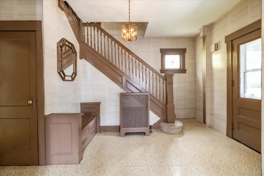69 Grove Street, Lynbrook, NY 11563 - #3