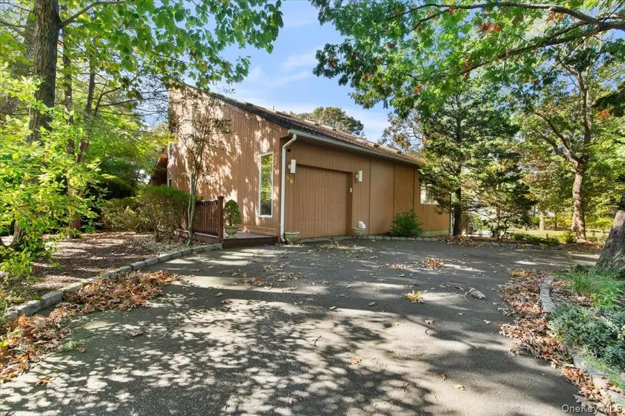 59 Washington Heights Avenue, Hampton Bays, NY 11946 - #2