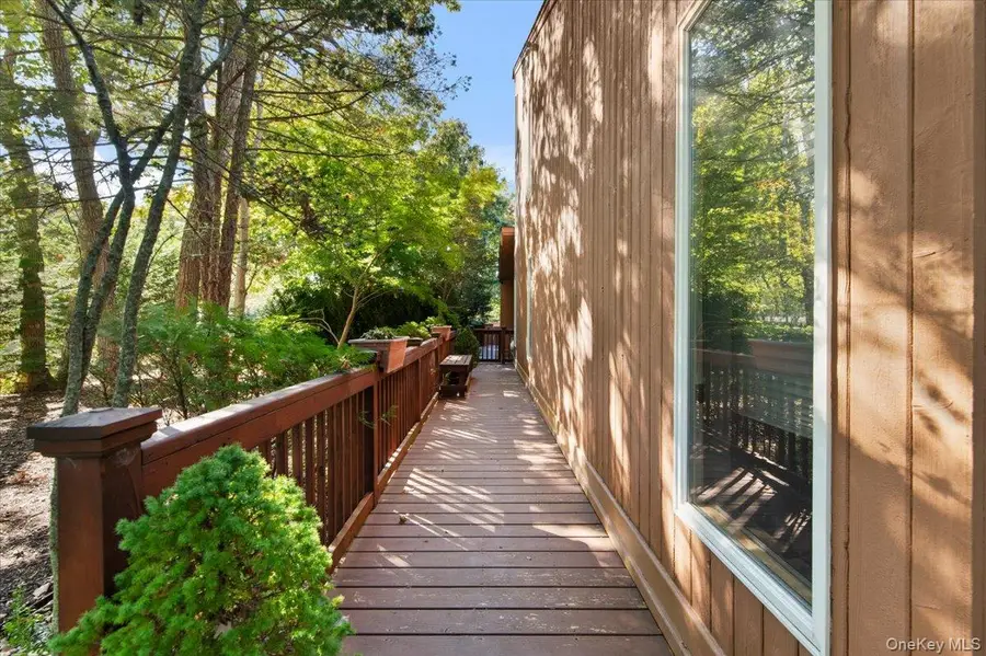 59 Washington Heights Avenue, Hampton Bays, NY 11946 - #3