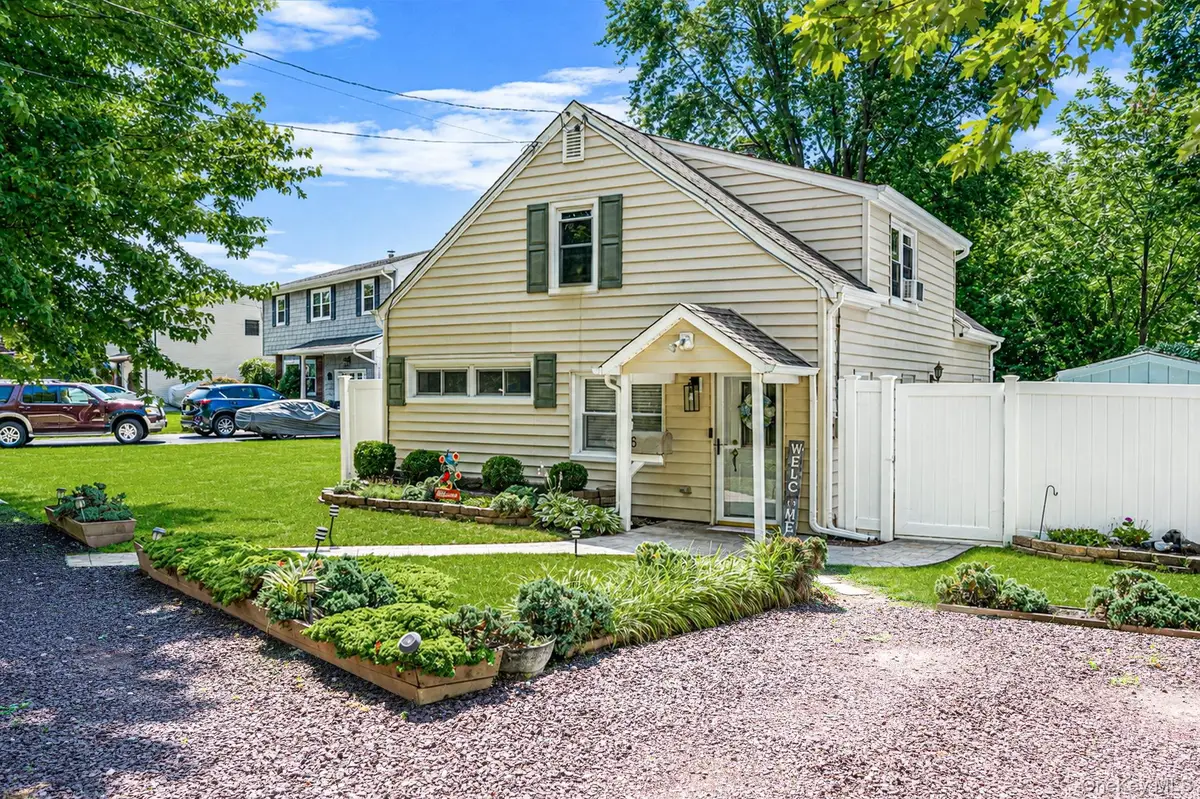 6 Gerek Avenue, West Islip, NY 11795 - #1