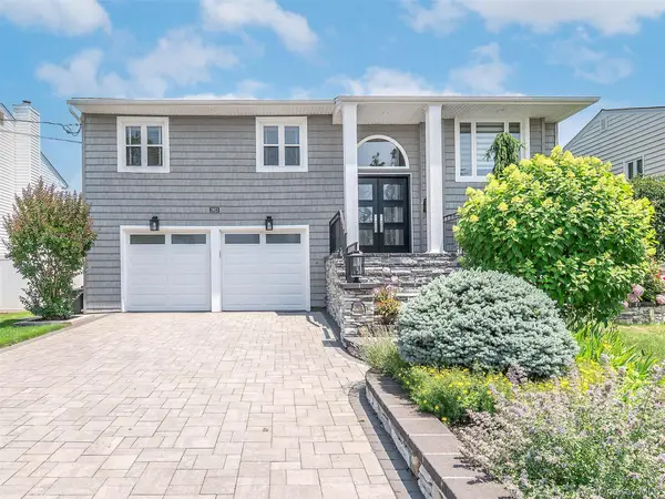 2923 Len Drive, Bellmore, NY 11710