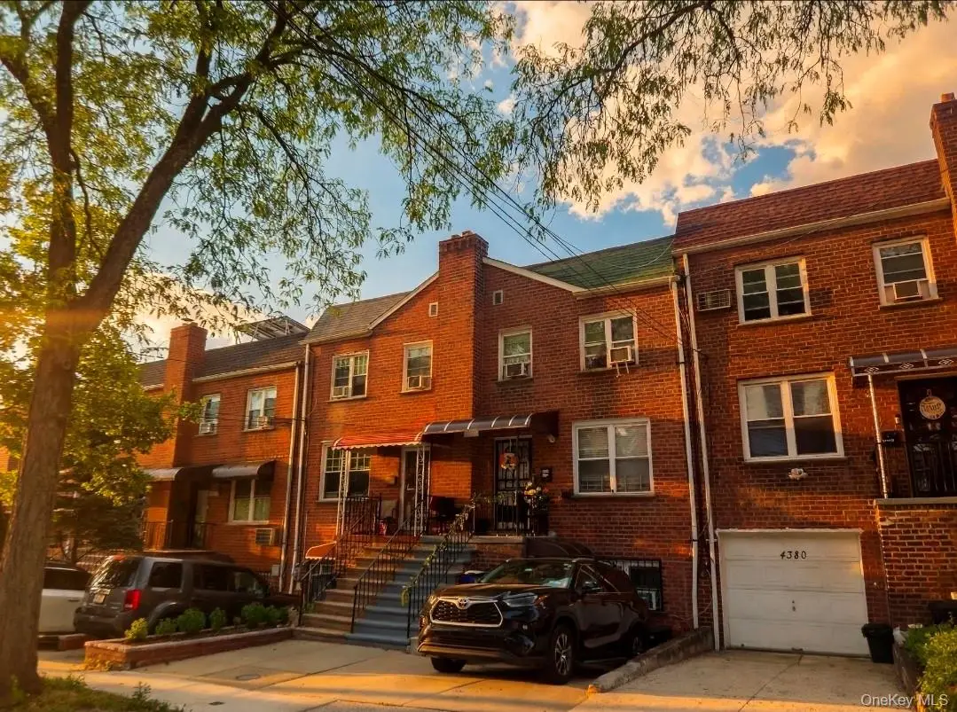 4382 Byron Avenue, Bronx, NY 10466 - #1