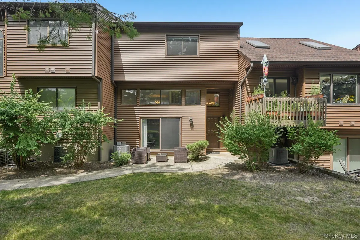 42 Tulip Court, Nanuet, NY 10954 - #1