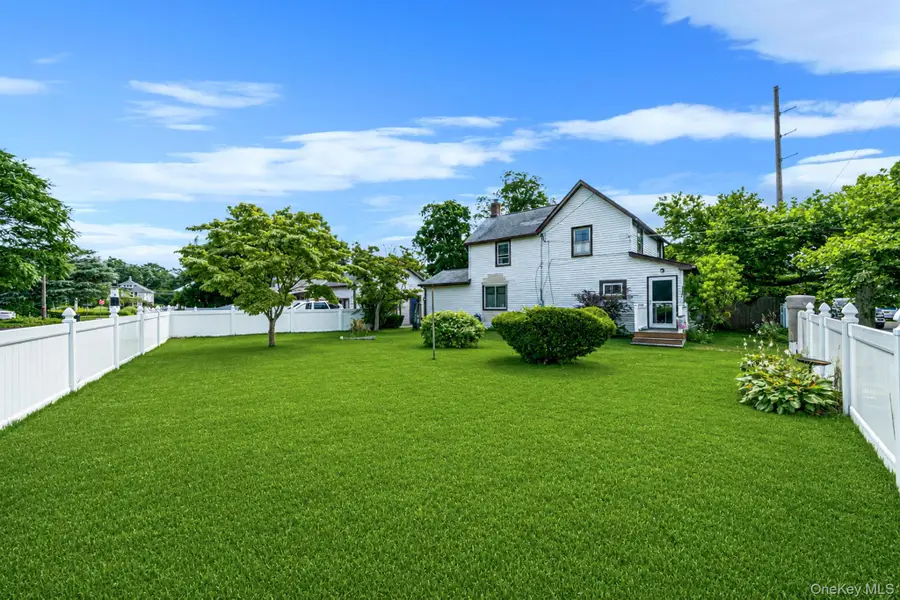 117 N Clinton Avenue, Bay Shore, NY 11706 - #2