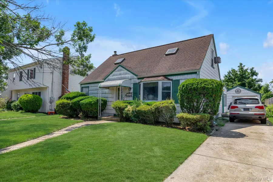 1973 Everett Street S, Valley Stream, NY 11580 - #2