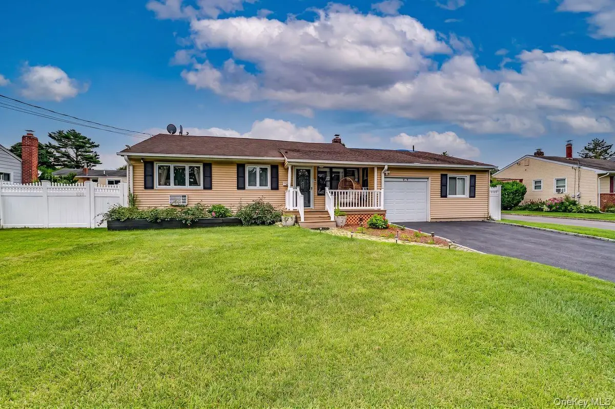 22 Dollard Drive, North Babylon, NY 11703 - #1