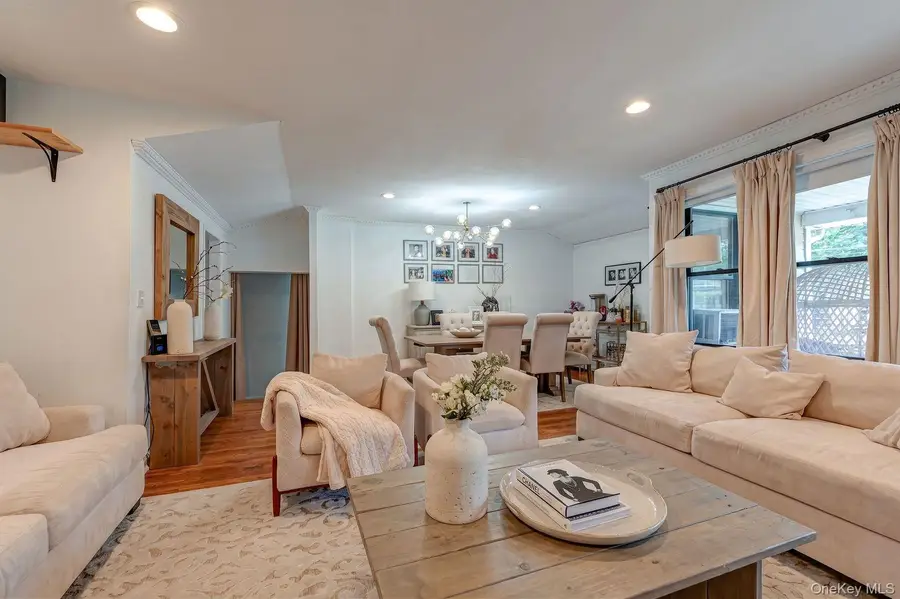 22 Dollard Drive, North Babylon, NY 11703 - #3