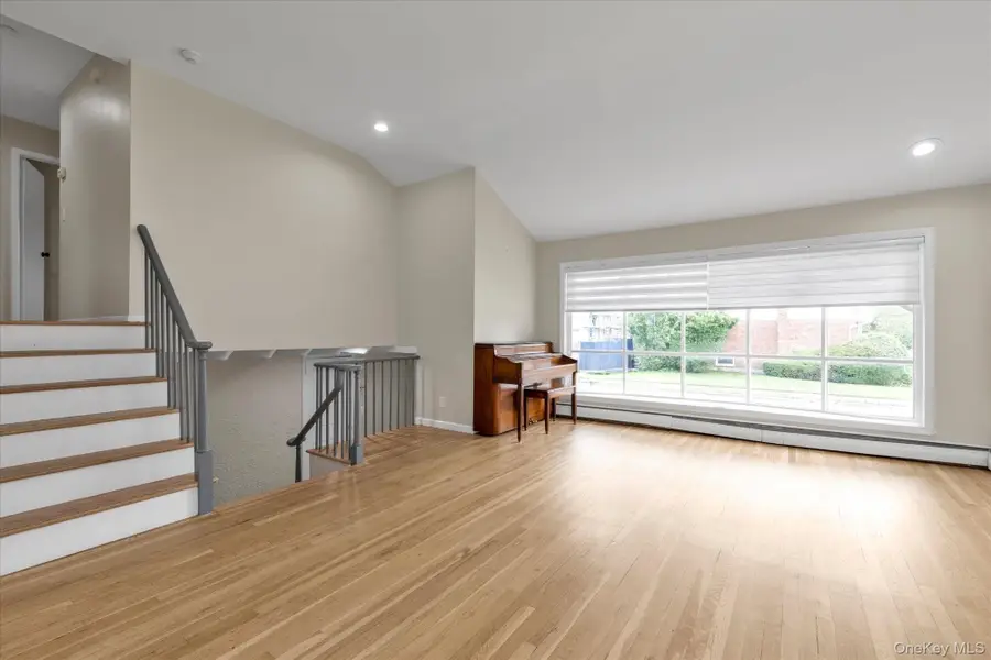 964 Cranford Avenue, North Woodmere, NY 11581 - #3