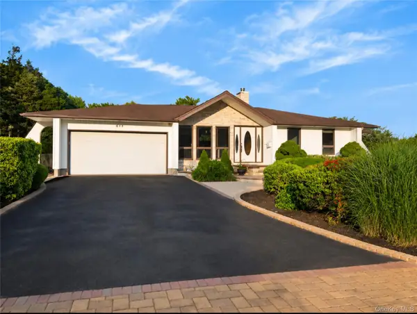 517 Ocean Avenue, Oakdale, NY 11769