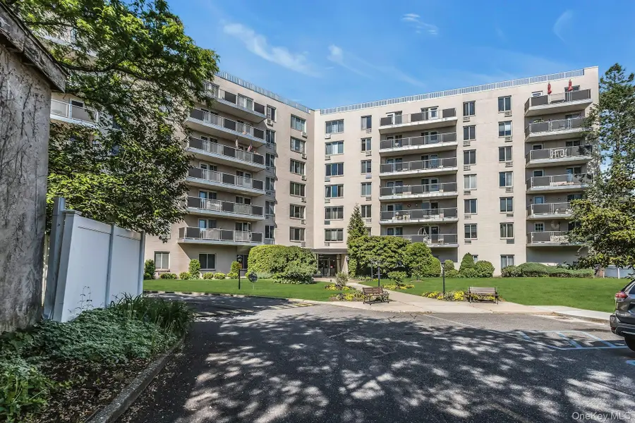 135 Post Avenue #6B, Westbury, NY 11590 - #2