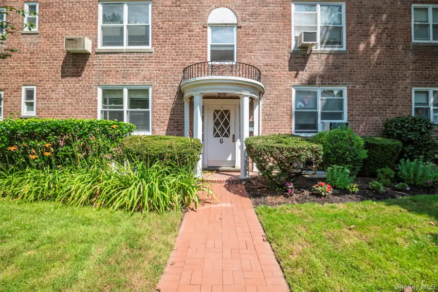 221 Middle Neck Road #G5, Great Neck, NY 11021 - #3