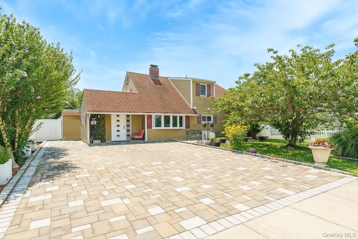 46 Elves Lane, Levittown, NY 11756 - #1