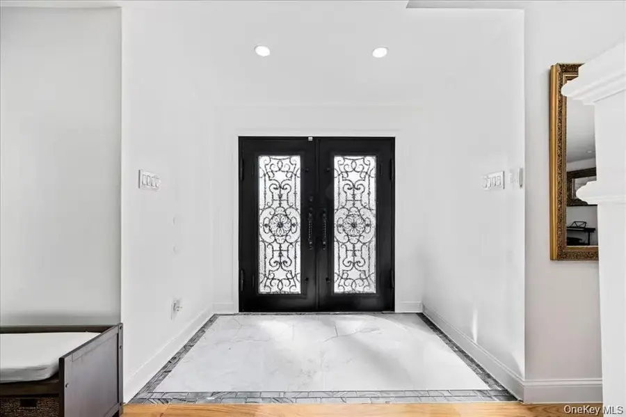 642 Lenore Lane, Elmont, NY 11003 - #3