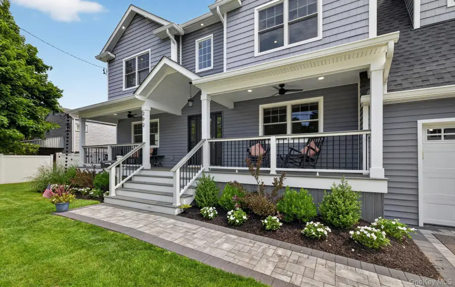 292 N Alleghany Avenue, Lindenhurst, NY 11757 - #2