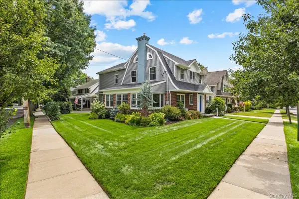 78 Ontario Road, Floral Park, NY 11001