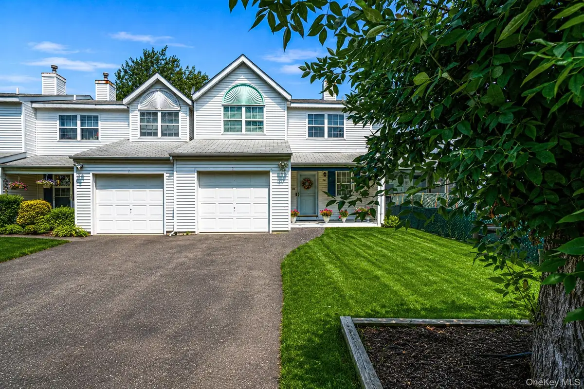 26 Beech Street, Central Islip, NY 11722 - #1
