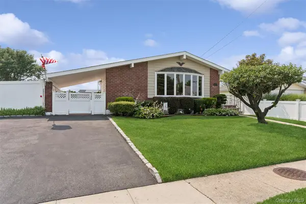 114 Miller Road, Hicksville, NY 11801