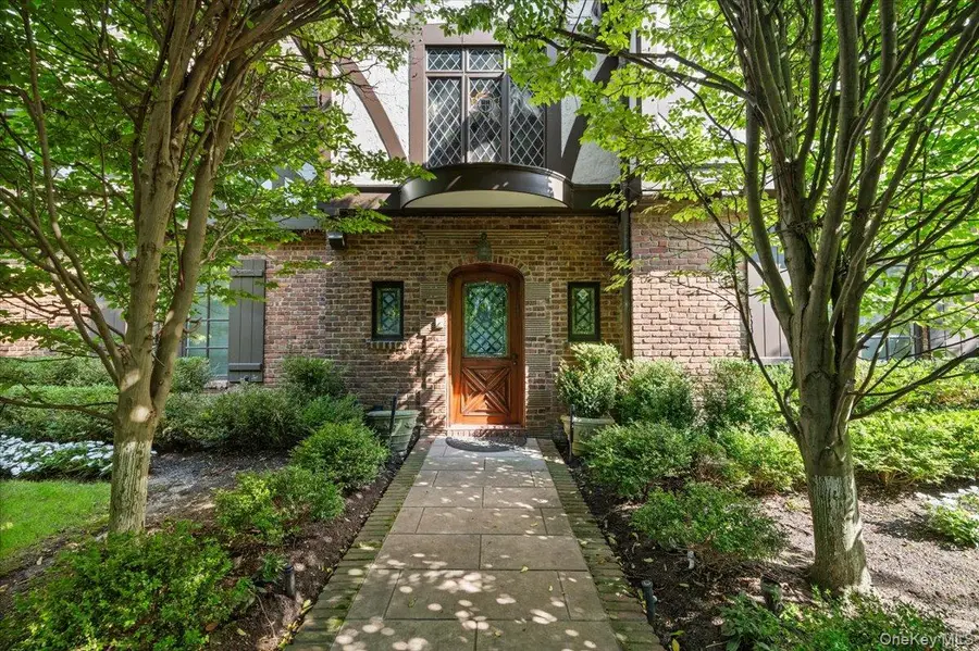 17 Sutton Place, Lawrence, NY 11559 - #2