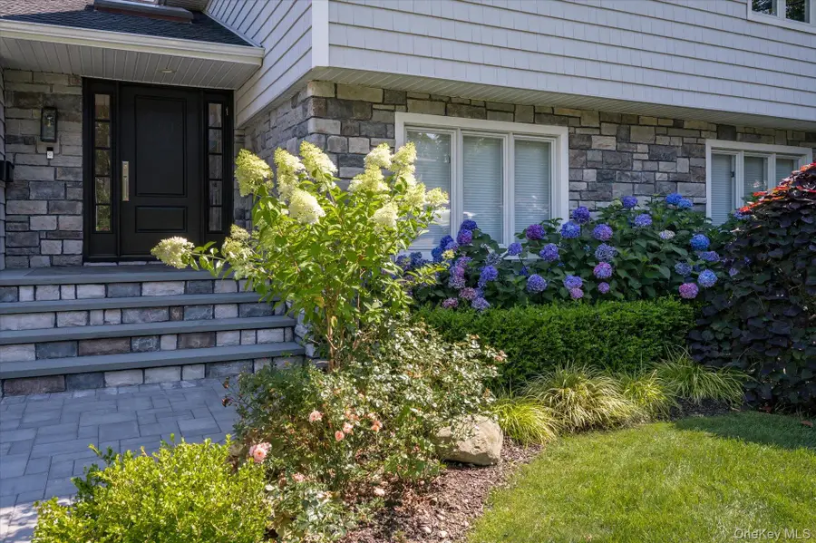 15 Pound Ridge Road, Plainview, NY 11803 - #2