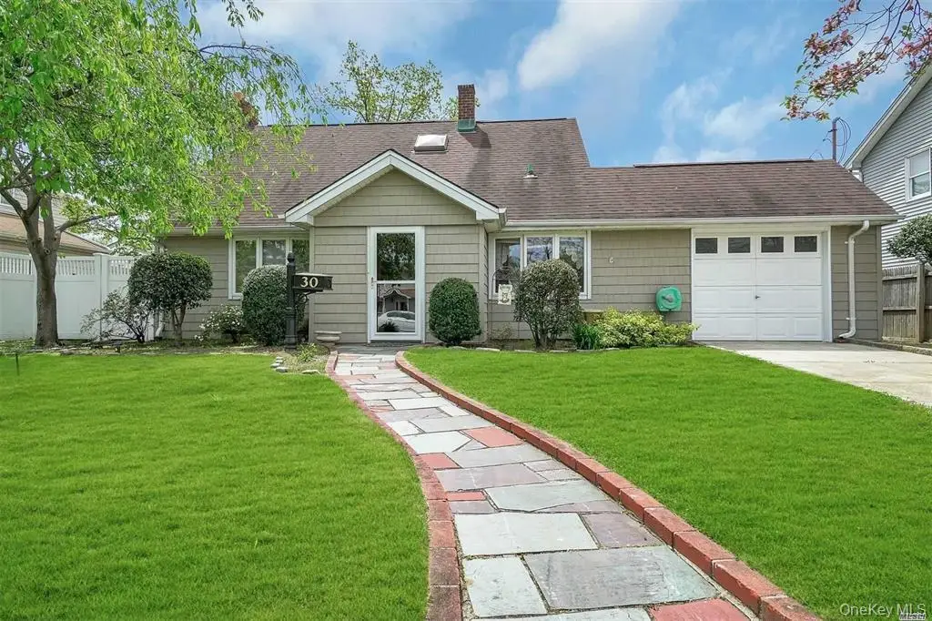 30 Book Lane, Levittown, NY 11756 - #1