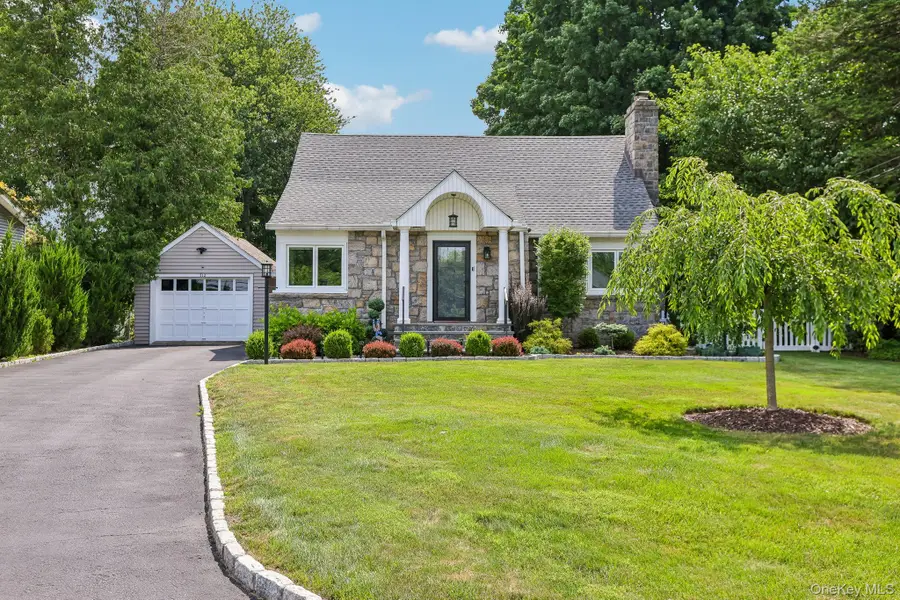 512 Westlake Drive, Valhalla, NY 10595 - #2