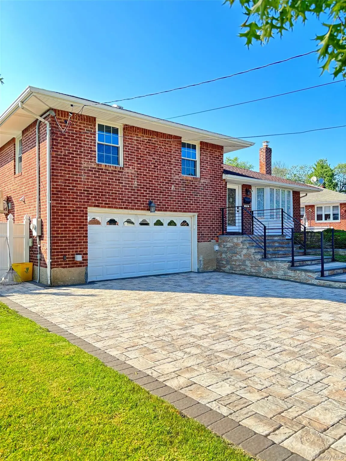 238 Jerome Street, Syosset, NY 11791 - #1