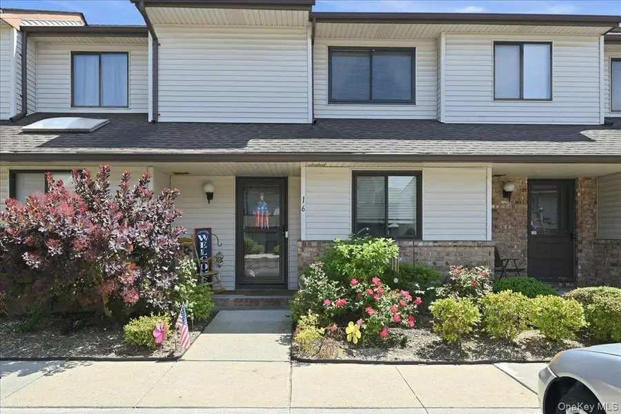 16 Balsam Court, Wantagh, NY 11793 - #2
